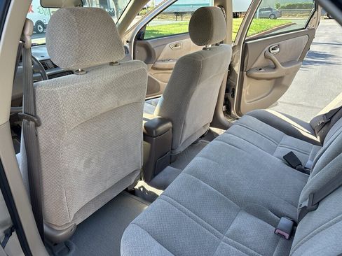 Used 2000 Toyota Camry LE FWD image 28