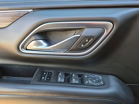 Used 2021 Chevrolet Suburban High Country image 28