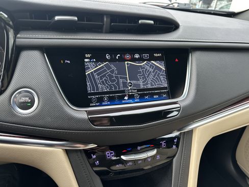 Used 2018 Cadillac XT5 Premium Luxury image 17