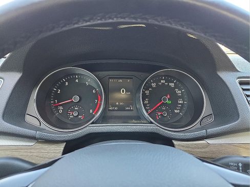 Used 2017 Volkswagen Passat 1.8T SEL Premium image 23