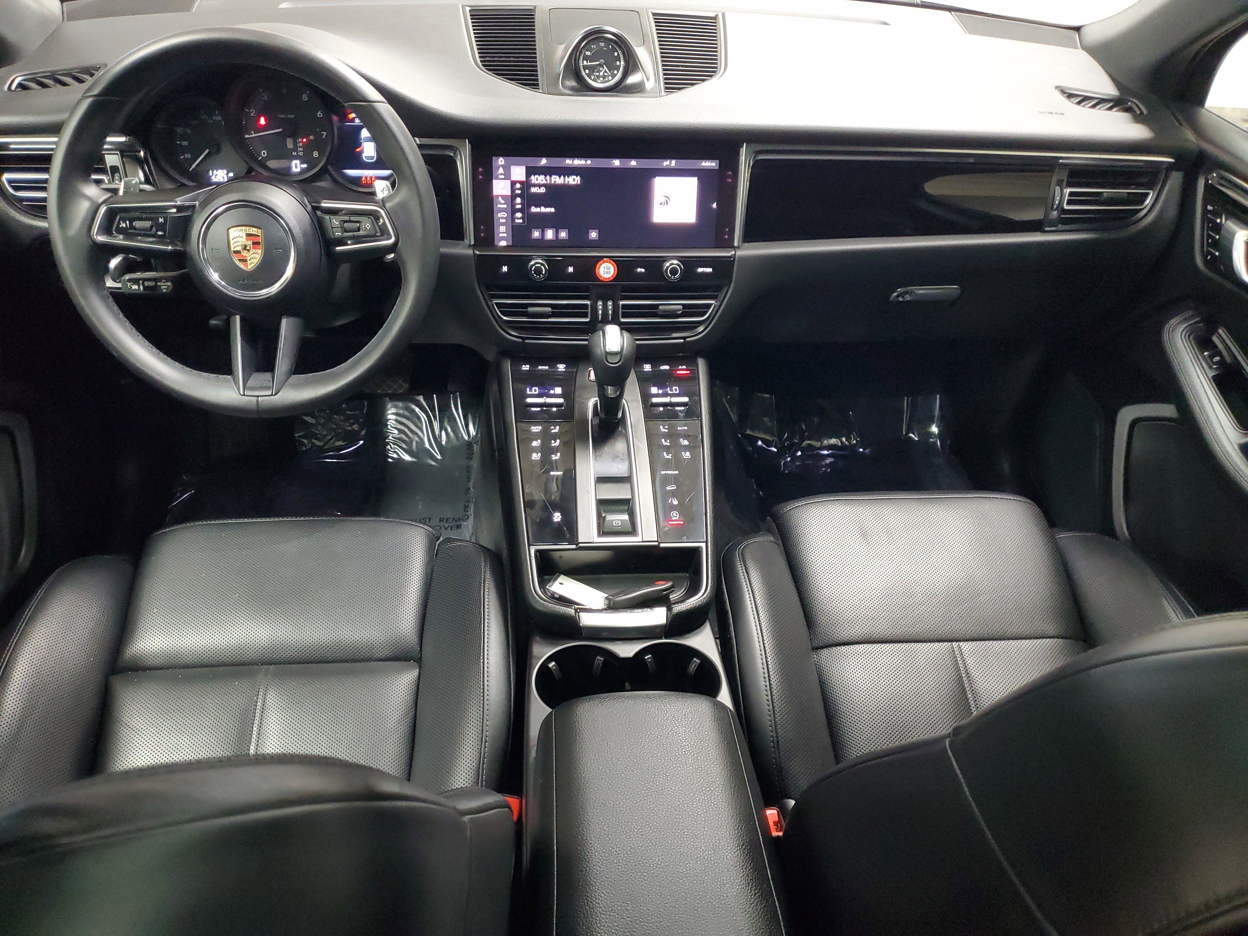 Used 2025 Porsche Macan AWD/4WD image 13