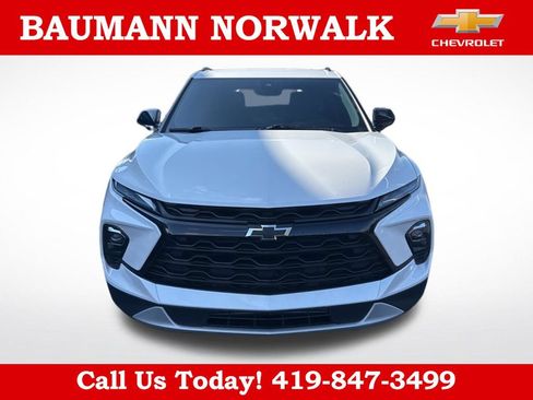 Used 2024 Chevrolet Blazer LT w/ Convenience Package FWD image 8