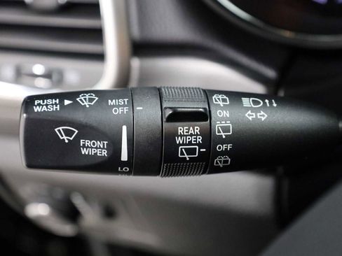 Used 2019 Jeep Grand Cherokee Altitude AWD/4WD image 29