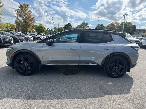 New 2025 Chevrolet Equinox EV RS w/ Convenience Package II image 3