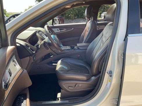 Used 2016 Lincoln MKX Reserve w/ Luxury Package image 14