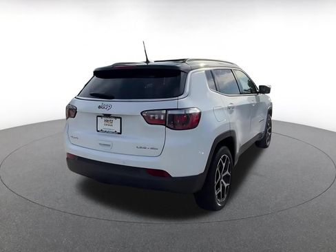 Used 2025 Jeep Compass Limited AWD/4WD image 12