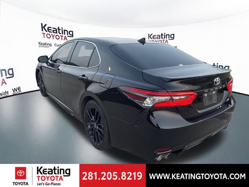 Used 2023 Toyota Camry XSE FWD image 5