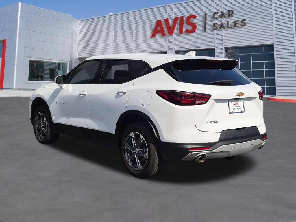 Used 2025 Chevrolet Blazer LT FWD image 7