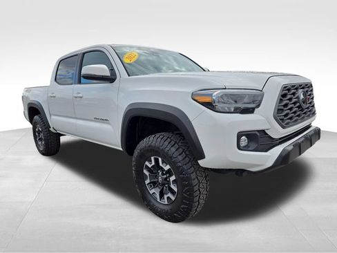 Used 2022 Toyota Tacoma TRD Off-Road AWD/4WD image 1