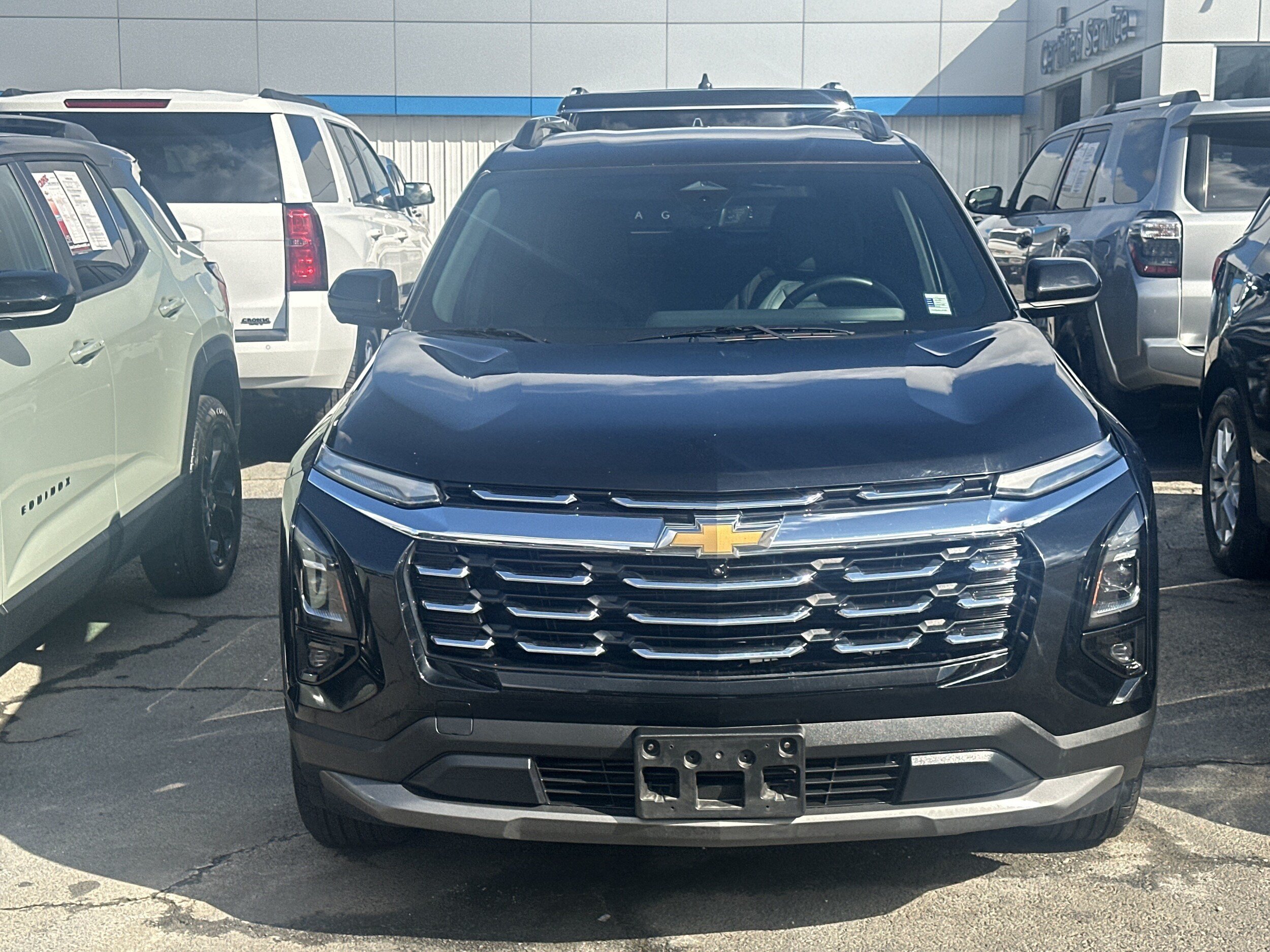 Used 2025 Chevrolet Equinox LT w/ Convenience Package II AWD/4WD image 2