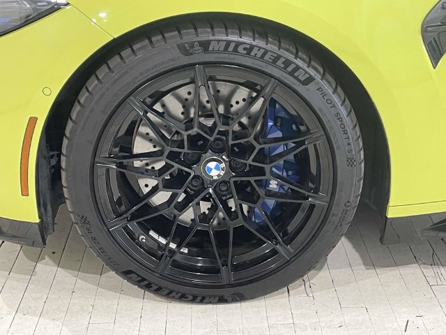 Used 2021 BMW M4 Coupe w/ M Carbon Exterior Package RWD image 11