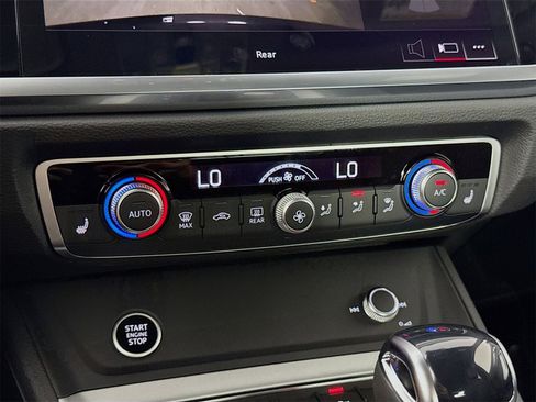 New 2025 Audi Q3 2.0T Premium image 15