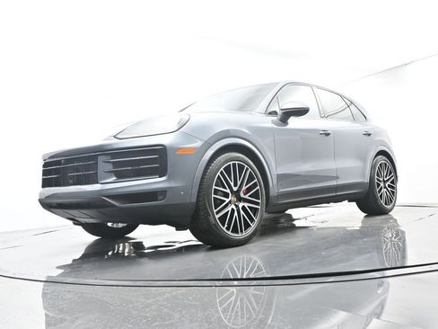 Certified 2026 Porsche Cayenne S AWD/4WD image 44