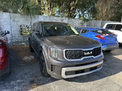 Certified 2025 Kia Telluride EX w/ EX Captain's Chair Package