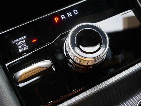 New 2025 Jeep Grand Cherokee L Limited w/ Trailer Tow Package image 18