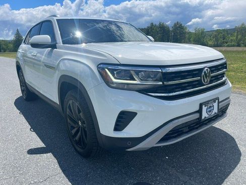 Used 2022 Volkswagen Atlas Cross Sport SE AWD/4WD image 2