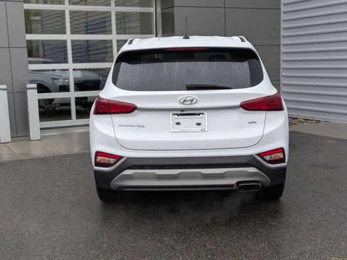 Used 2019 Hyundai Santa Fe SE image 4
