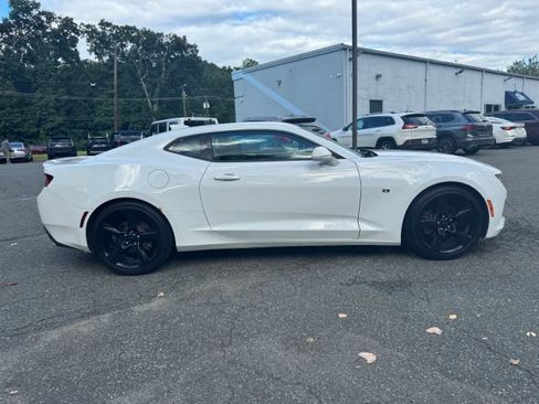 Used 2017 Chevrolet Camaro LT RWD image 6