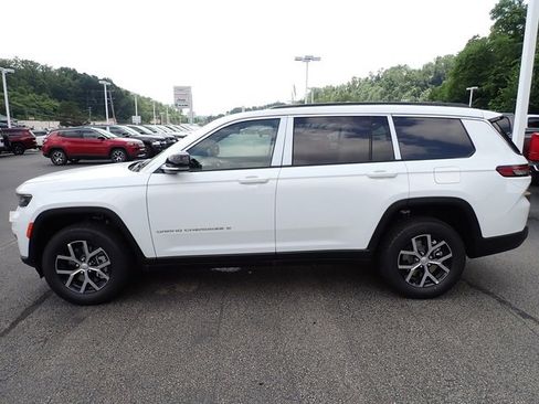 New 2025 Jeep Grand Cherokee L Limited image 2