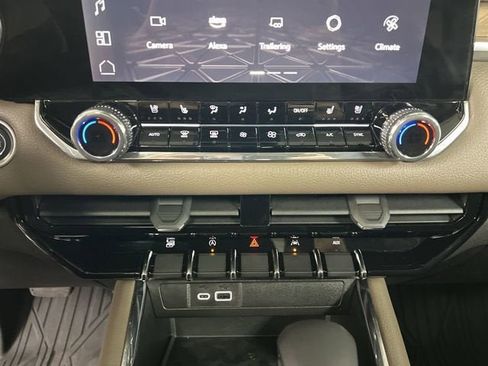 Certified 2024 GMC Canyon Denali AWD/4WD image 18