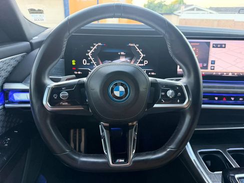 Used 2024 BMW i7 eDrive50 w/ M Sport Package RWD image 25