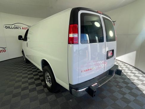 Used 2023 GMC Savana 2500 w/ Driver Convenience Package image 4