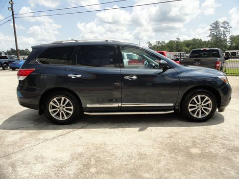 Used 2016 Nissan Pathfinder SL w/ SL Tech Package FWD image 5