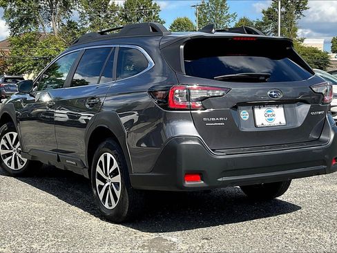 Certified 2023 Subaru Outback Premium image 11