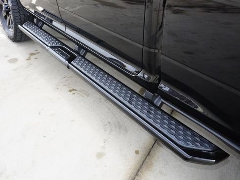 Used 2024 RAM 2500 Big Horn w/ Night Edition image 11