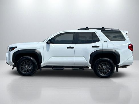 Certified 2025 Toyota 4Runner SR5 AWD/4WD image 8