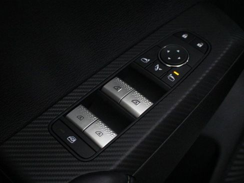 New 2026 Mitsubishi Outlander SE image 16