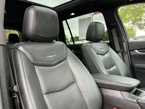 Used 2022 Cadillac XT6 Premium Luxury AWD/4WD image 27