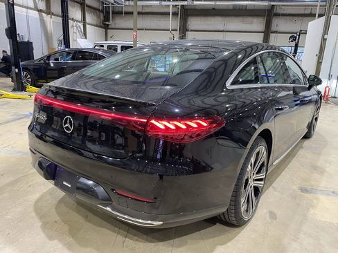 Used 2022 Mercedes-Benz EQS 450+ Sedan image 16