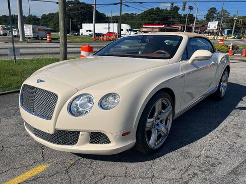 Used 2015 Bentley Continental GT image 1