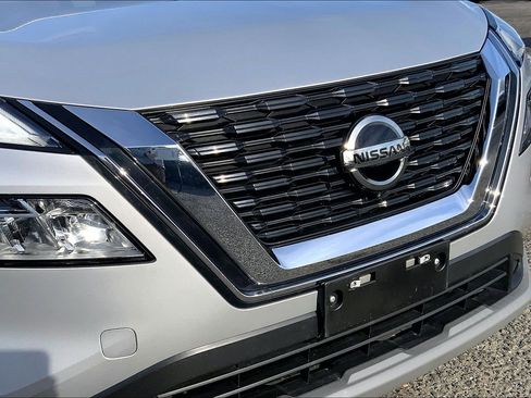 Used 2021 Nissan Rogue SV image 27