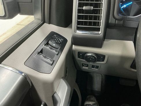 Used 2017 Ford F150 XLT w/ Equipment Group 301A Mid image 18