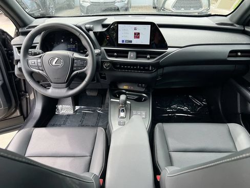 Certified 2025 Lexus UX 300h FWD w/ Accessory Package (Z2) image 20