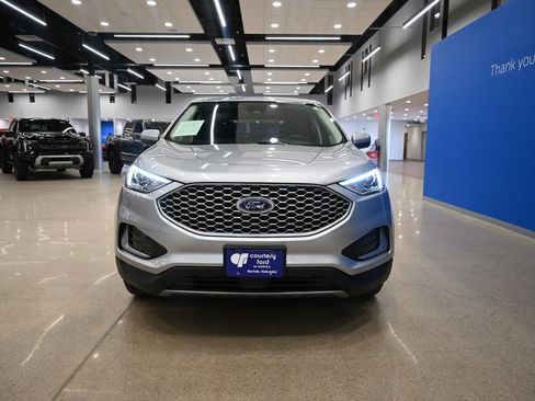 Certified 2024 Ford Edge SEL image 3