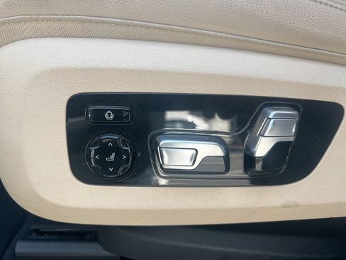 Used 2021 BMW X5 xDrive40i w/ Premium Package AWD/4WD image 18