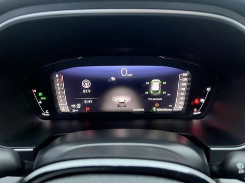 Used 2023 Honda Pilot Elite image 17