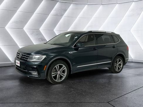 Used 2019 Volkswagen Tiguan SE AWD/4WD image 3