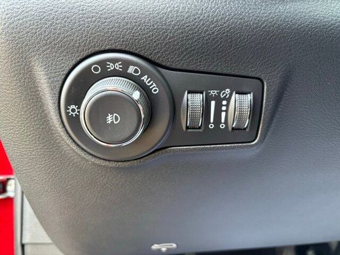 New 2026 Jeep Compass Latitude image 12