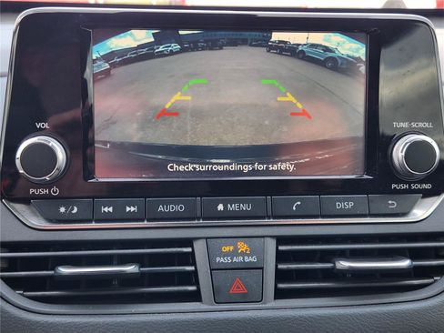 Used 2022 Nissan Altima 2.5 S FWD image 13