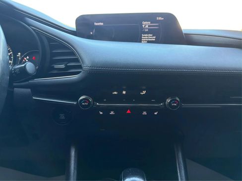 Used 2021 MAZDA MAZDA3 s FWD image 14