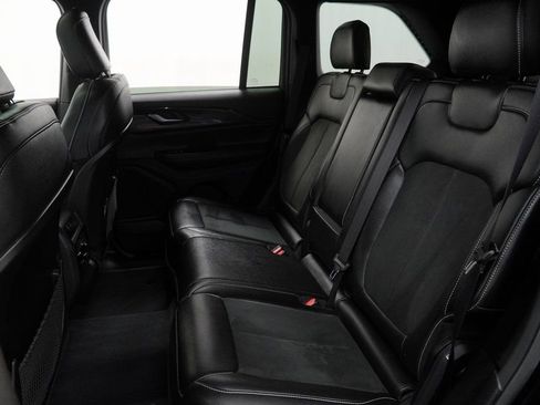 Certified 2023 Jeep Grand Cherokee Altitude image 18