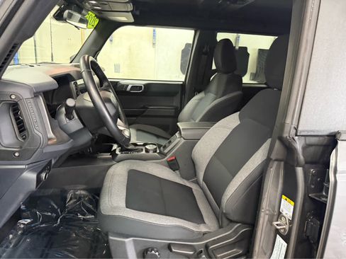 Used 2025 Ford Bronco Big Bend image 9