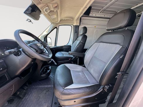 Used 2024 RAM ProMaster 2500 w/ Convenience Group FWD image 19