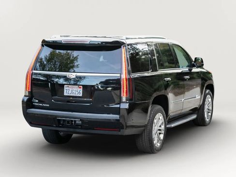 Used 2018 Cadillac Escalade 2WD image 4
