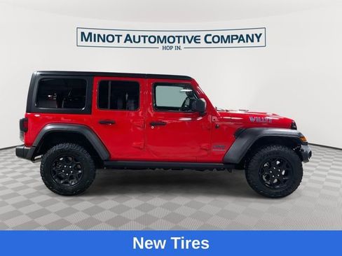 Used 2023 Jeep Wrangler Unlimited w/ Cold Weather Group image 9