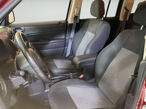 Used 2016 Jeep Patriot Latitude AWD/4WD image 27